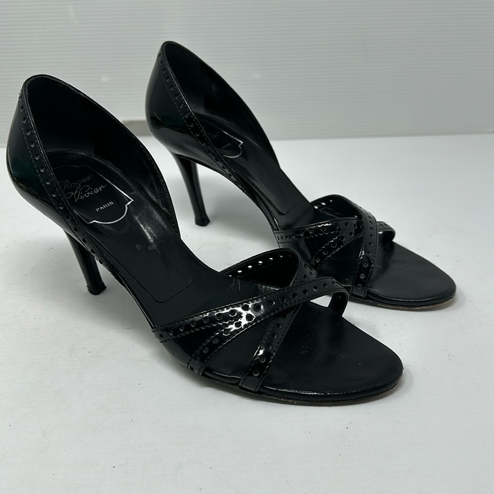 ROGER VIVIER
Patent Leather Lasercut Accents Sandals Size 38.5